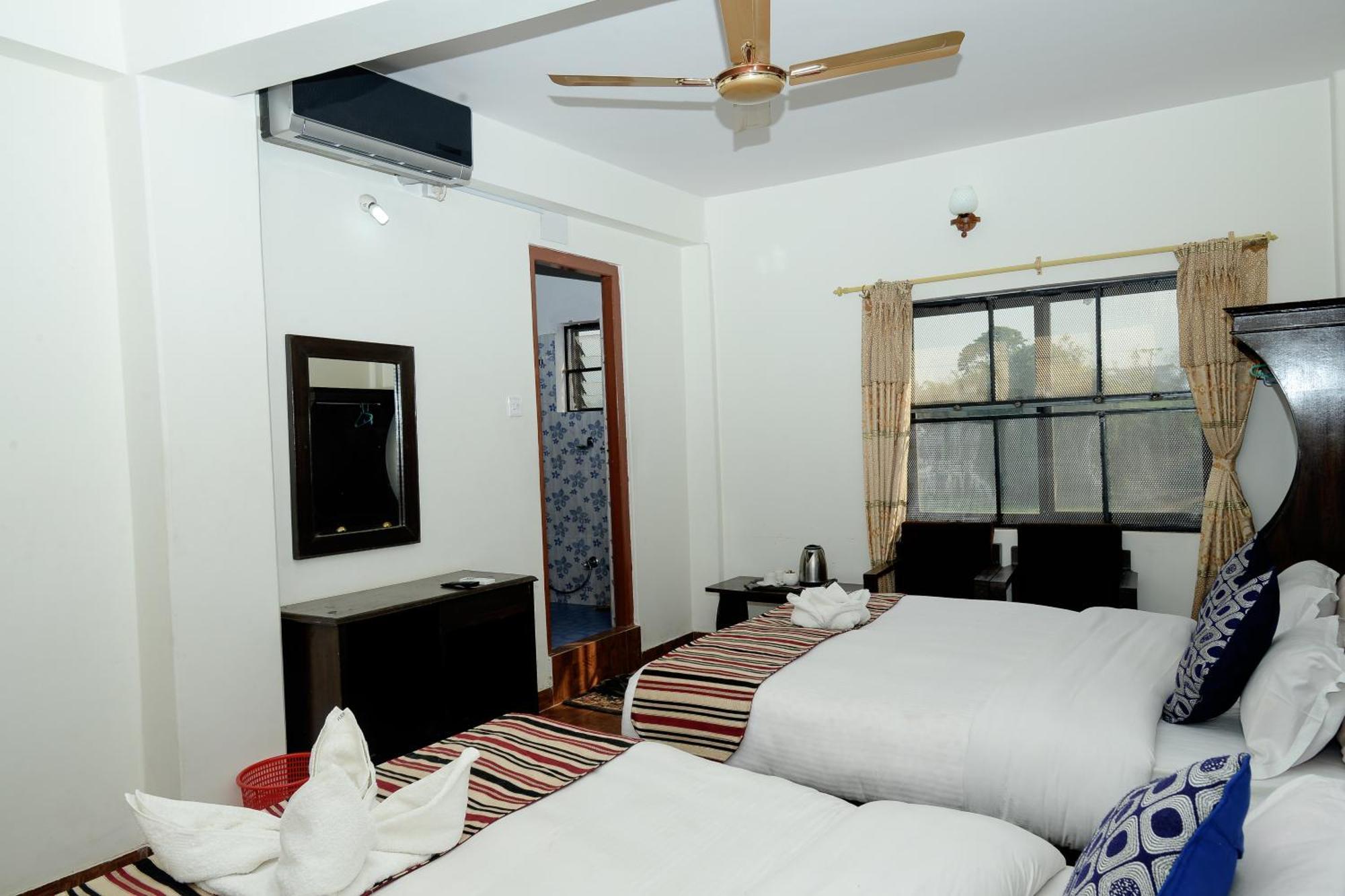 Hotel Admire Pokhara Pvt. Ltd. Esterno foto